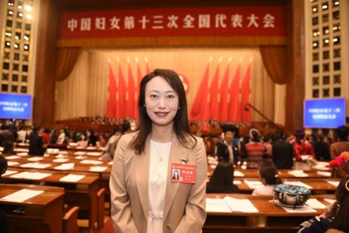 吴丹