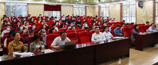 http://ugs.whu.edu.cn/__local/2/0F/8D/65B0ECC28DB8CAC6A2FA99103FC_D03B00F0_6ECB.jpg