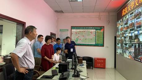 https://news.whu.edu.cn/__local/C/5E/2E/9EEC346DADF9275081D1AF1E254_9FC9CF20_571F.jpg