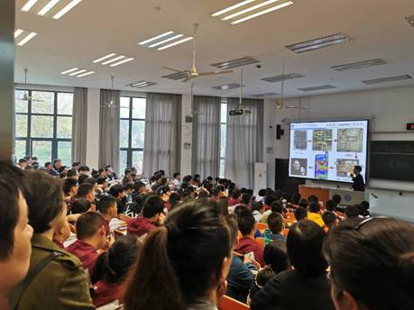 https://news.whu.edu.cn/__local/E/5B/33/981C0FF4F042B2DD5281B616900_0B56C0E0_6797.jpg